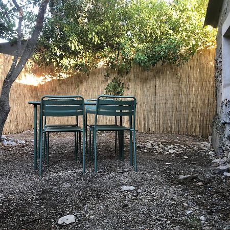 נים Maisonnette Independante Avec Jardin/Patio מראה חיצוני תמונה